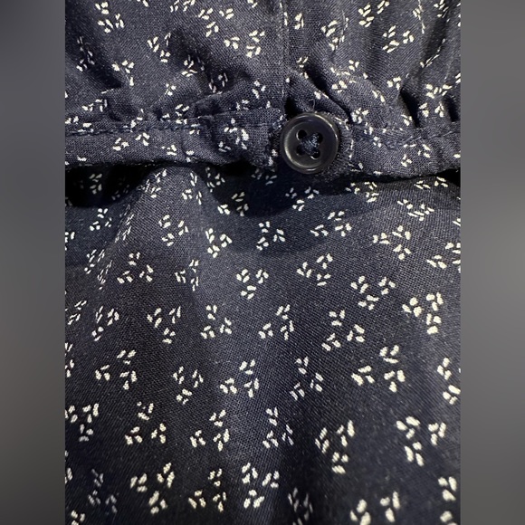 Dress - Picture 4 of 5